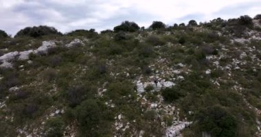 cirque de The Cirque de Moureze is located in the commune of Moureze in the department of Herault. It is close to the Lac du Salagou and the village of Villeneuvette. High quality 4k footage