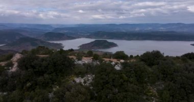 cirque de The Cirque de Moureze is located in the commune of Moureze in the department of Herault. It is close to the Lac du Salagou and the village of Villeneuvette. High quality 4k footage