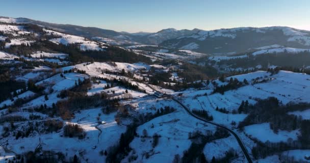 Snow Covered Mountain Peak Cinematic View Forestand Mountain Background High — Stock video