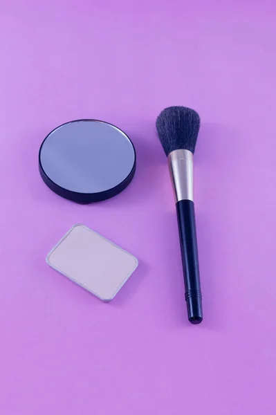 Cosmetics Pink Background Mirror Powder Powder Brush — Zdjęcie stockowe