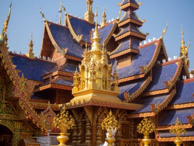Tayland tapınaklarının atmosferinde 26 Şubat 2021 'de tapınağın adı Wat Pipat Mongkol, Thungsaliam, Sukhothai, Tayland.