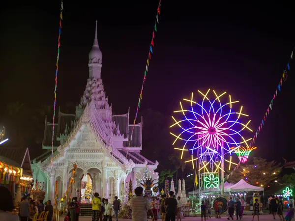 Blumengestecke Tempelnamen Wat Luang Por Thungsaliam Sukhothai Thailand — Stockfoto