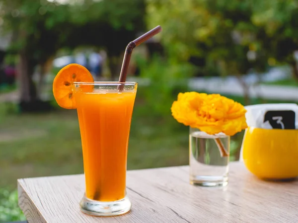 Glass Orange Juice Natural Atmosphere Coffee Shop Called Nature Park — Stock Photo, Image