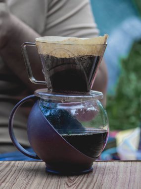 Kahve damlatma ve kahve damlatma araçları