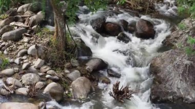 Kamphaeng, Tayland 'da bir nehir ve taş.