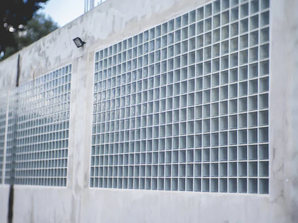 Ściana Cementowa Wyłożonym Szkłem — Zdjęcie stockowe
