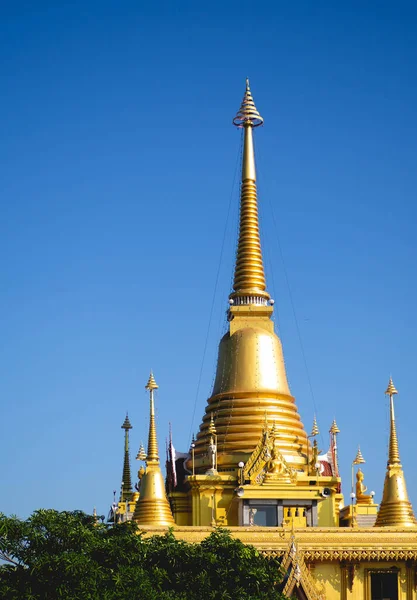 Goldene Pagode Isoliert Von Thailand — Stockfoto