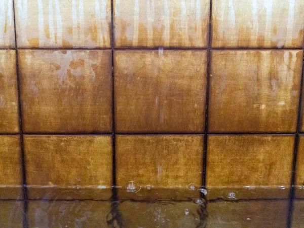 Старые Плитки Капли Воды — стоковое фото