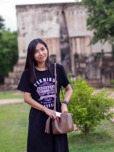 Asian Woman Ancient Temple Sukhothai Historical Park Old Sukhothai City — стокове фото