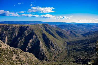 paesaggi di montagna del comune di Orroli, provincia del Sud Sardegna