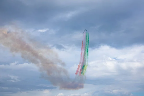 Esibizione Delle Frecce Tricolore Festivit San Nicola Bari Citt Bari — 스톡 사진