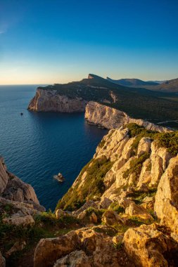 Capo Caccia dalla grotta dei vasi rotti, comune di Alghero, citt metropolitana di Sassari, Sardegna