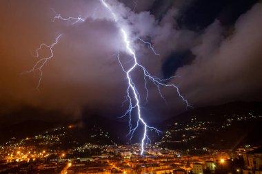 Lightning strikes La Spezia clipart