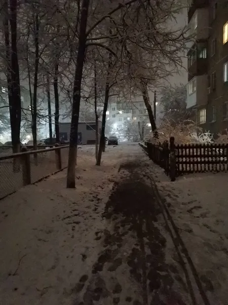 Blick Auf Die Schneebedeckte Straße — Stockfoto