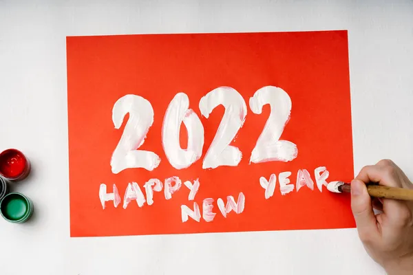 2022 ve mutlu yıllar kırmızı zemin