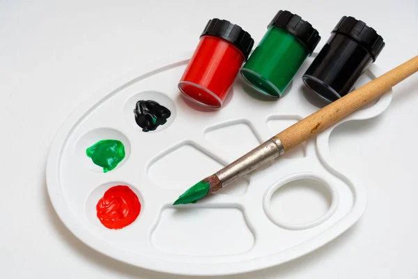 Çocuklar için boya ve spatula içeren palet 