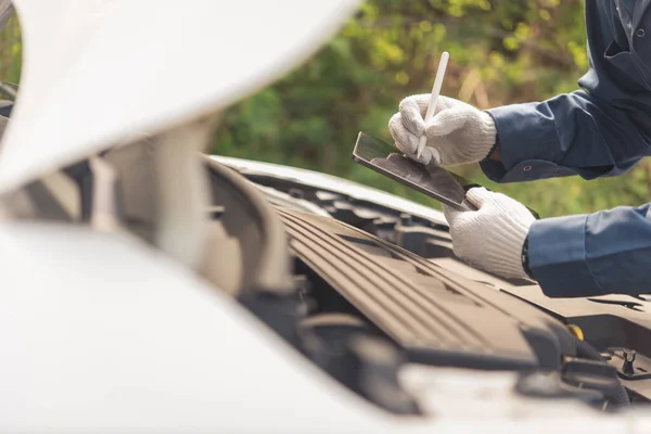 Close Man Uniform Working Digital Tablet While Standing Front Car — Stock Photo, Image