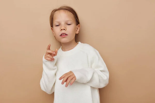 Klein meisje kinderen stijl emoties leuk Lifestyle onveranderd — Stockfoto