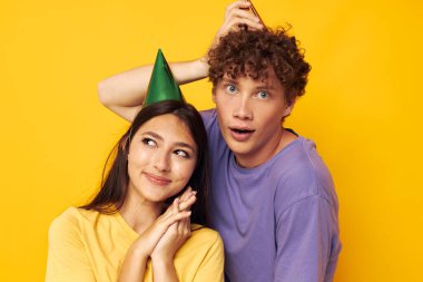 Erkek ve kız renkli tişörtler Yeni eğlenceli şapkalar