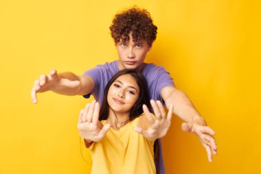 Gençler Dostluk Stüdyosu pozu veriyor Hayat tarzında değişiklik yok