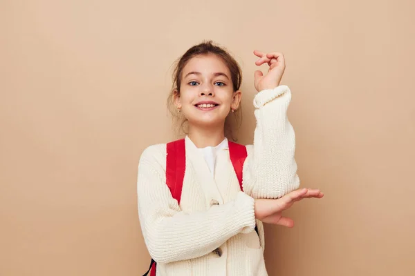 Linda chica colegiala mochila escuela estilo de vida inalterado — Foto de Stock