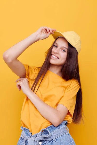 Mulher atraente Estilo de juventude casual desgaste Estilo de vida inalterado — Fotografia de Stock