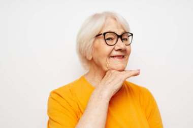 Dost canlısı bir kadının portresi.