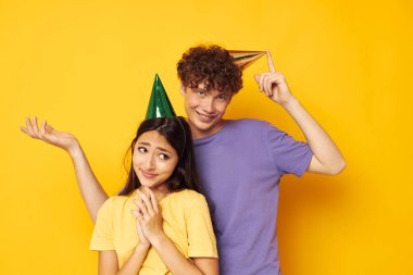 Erkek ve kız renkli tişörtler Yeni eğlenceli şapkalar