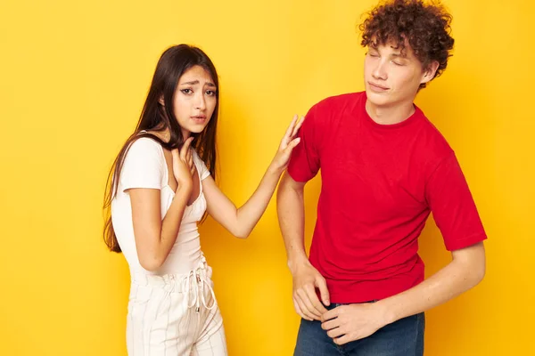 Portrait of a man and a woman hug together antics isolated background unaltered — Foto Stock