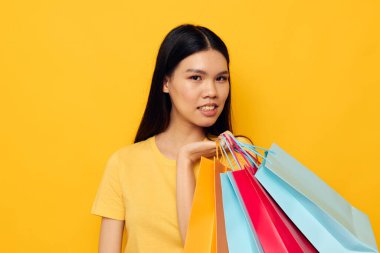 Kadın moda alışverişi, izole edilmiş arka plan, değiştirilmemiş