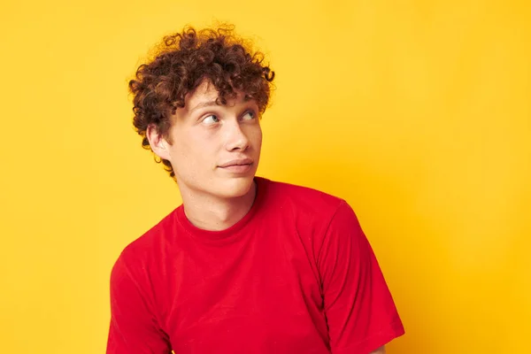 Guy with red curly hair summer style fashion posing yellow background unaltered — Fotografia de Stock