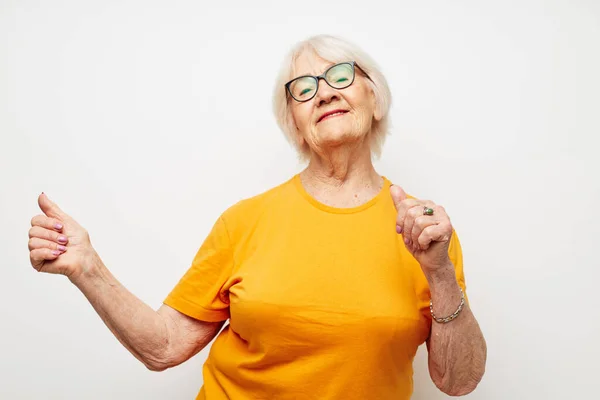 Elderly woman vision problems with glasses close-up — Stock Photo, Image