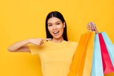 Kadın moda alışverişi, izole edilmiş arka plan, değiştirilmemiş