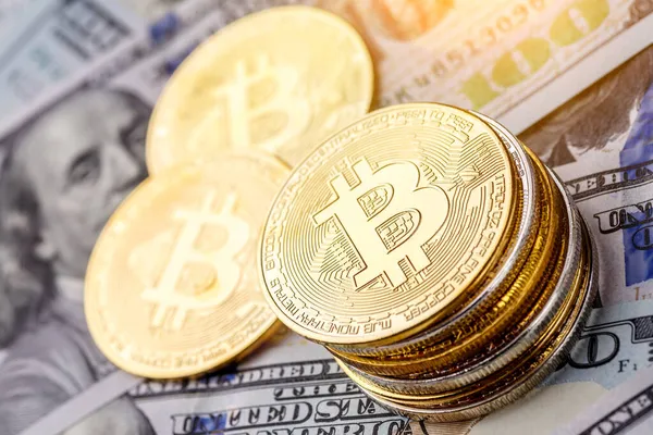 Golden Bitcoin Encuentra Los Billetes Nuevo Dinero Virtual Crypto Moneda — Foto de Stock