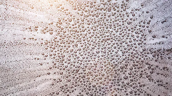 Patroon Van Water Druppels Een Glanzend Metalen Oppervlak Met Lucht — Stockfoto