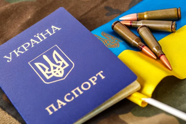 Український Паспорт Україна Війна Україна Війна Росія Війна Прапор України — стокове фото