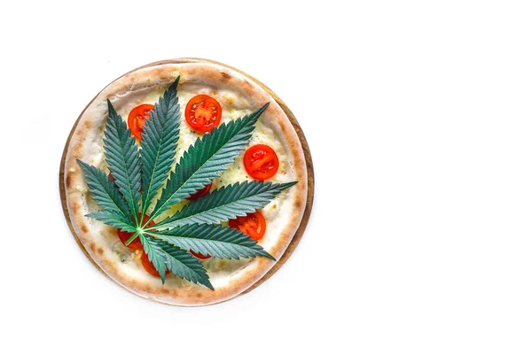Comida Cannabis Com Pizza Bandeja Madeira Vista Superior Delicioso Saboroso — Fotografia de Stock