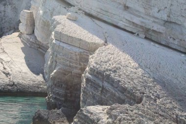 Zakynthos 'taki deniz kıyısında.