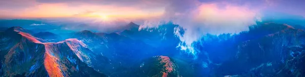 Vedere Drone Răsăritului Cețos Ceață Hoverla Este Cel Mai Înalt — Fotografie, imagine de stoc