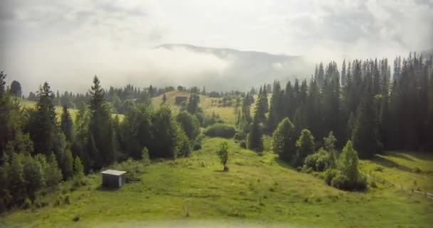 Drohnenflug Über Nebligen Bergen Morgen Bei Sonnenaufgang Video Von Beschleunigten — Stockvideo