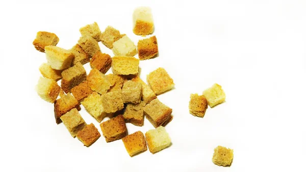 Lezzetli çavdar ekmeği beyaz tabakta