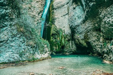Druise Şelalesi, Gervanne Nehri üzerinde Auvergne-Rhne-Alpes bölgesinde yer alan büyük bir şelaledir.