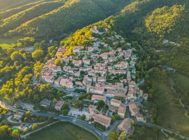 Sainte-Foy de Mirmande Şapeli Fransa 'nın Drome bölgesinde yer almaktadır..