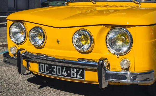 Loriol Sur Drome France September 2022 Vintage Yellow Renault 1968 — Stock Photo, Image