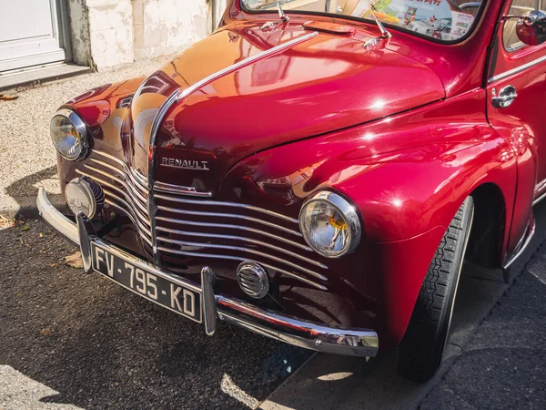 Loriol Sur Drome France September 2022 Vintage Red Cabriolet Renault — Stock Photo, Image