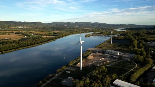 Pouzin Frankrike Oktober 2022 Vindturbiner Soluppgången Vindkraftpark Som Genererar Grön — Stockvideo