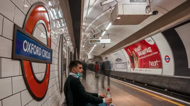 Busy London tunnelbana Oxford Circus tågstation time-lapse — Stockvideo