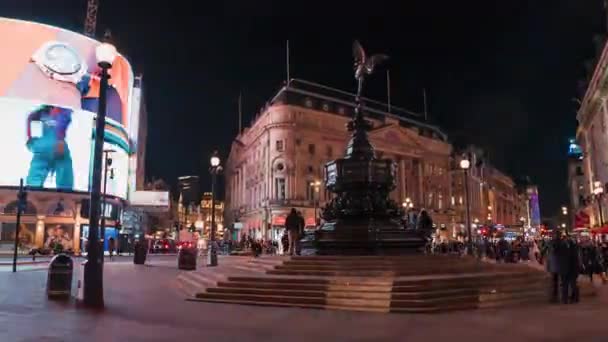 Timelapse van het Piccadilly Circus in Londen 's nachts — Stockvideo