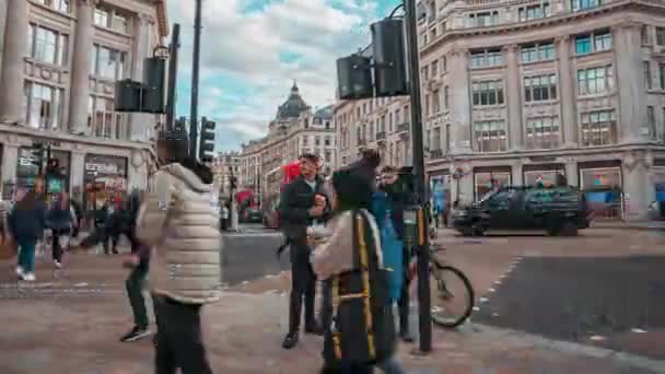 Oxford Street circus, hyperlapse dopravní špičky v Londýně, Velká Británie. — Stock video