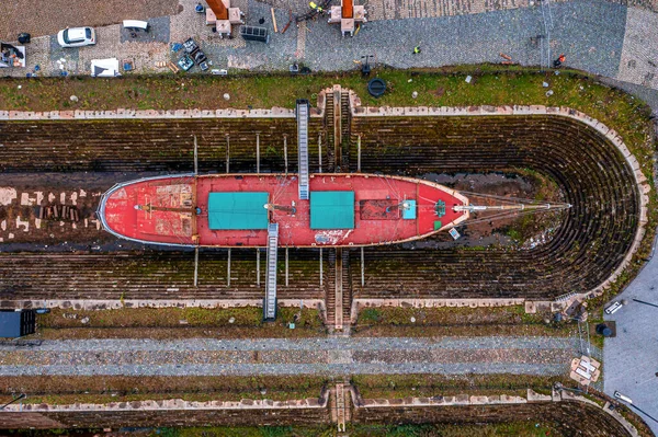 Edmund Gardner ship in dry dock in Liverpool, England — Stock Photo, Image